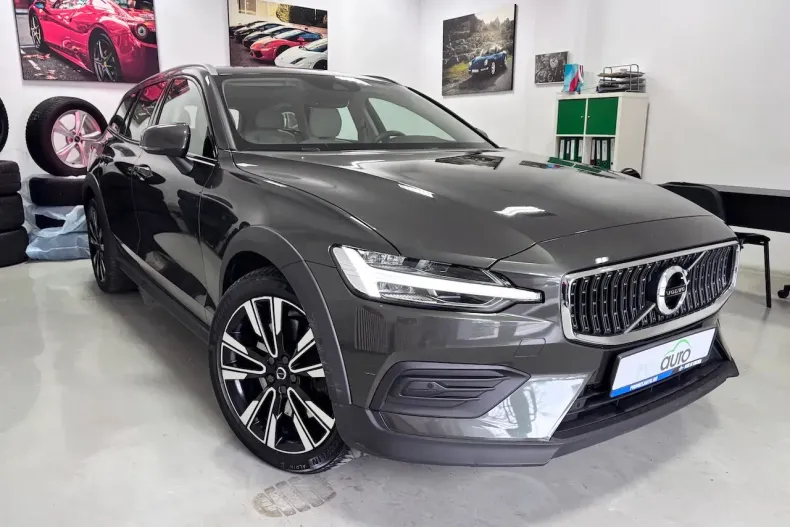 Volvo V60 din 2022 cu 45.000 km - oferta VOL160054 - foto 3