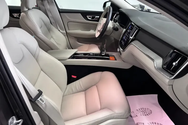 Volvo V60 din 2022 cu 45.000 km - oferta VOL160054 - foto 16