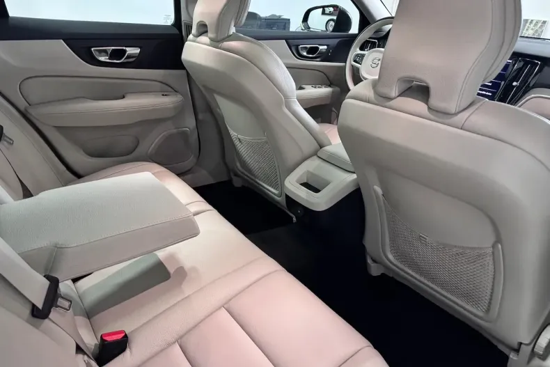 Volvo V60 din 2022 cu 45.000 km - oferta VOL160054 - foto 18