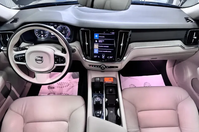 Volvo V60 din 2022 cu 45.000 km - oferta VOL160054 - foto 24