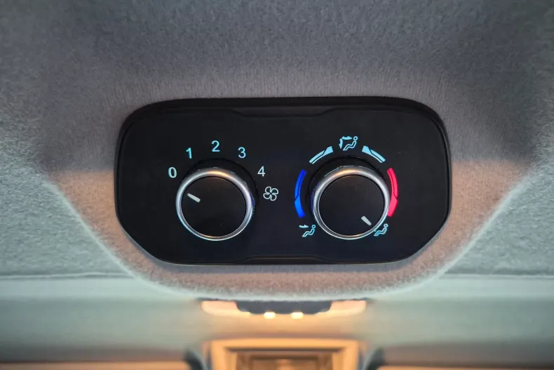 Ford Transit Custom din 2022 cu 69.929 km - oferta FOR160094 - foto 28