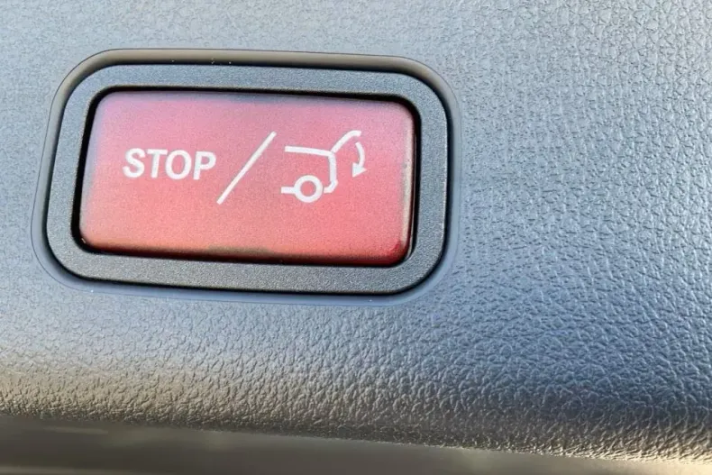 Mercedes-Benz GLC din 2025 cu 14.900 km - oferta MER160097 - foto 20