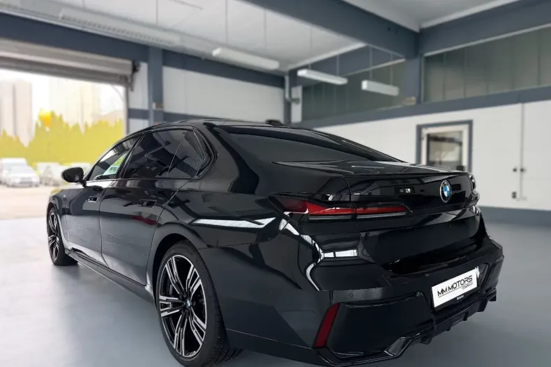 BMW Seria 7 din 2023 cu 21.000 km - oferta BMW160098 - foto 2