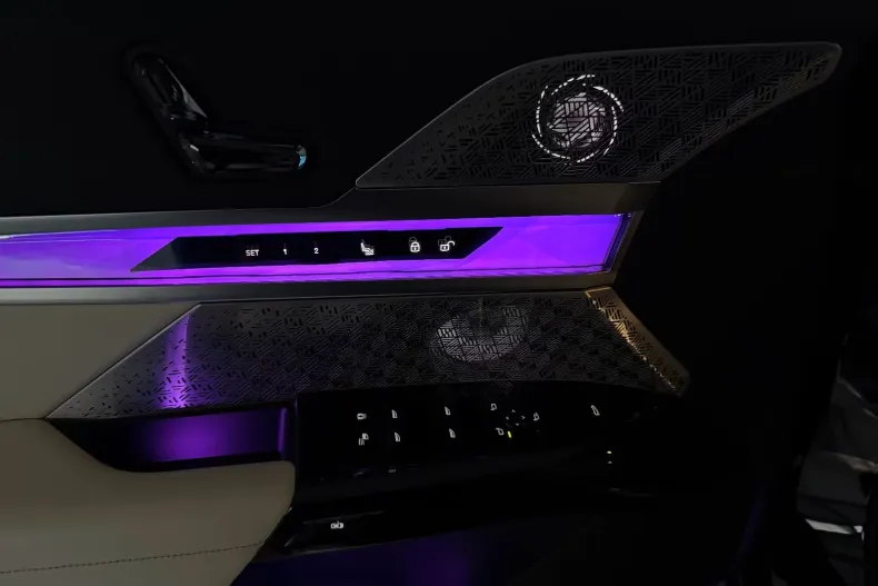 BMW Seria 7 din 2023 cu 21.000 km - oferta BMW160098 - foto 11