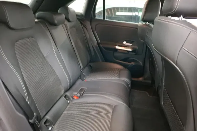 Mercedes-Benz GLA din 2022 cu 140.658 km - oferta MER160103 - foto 9