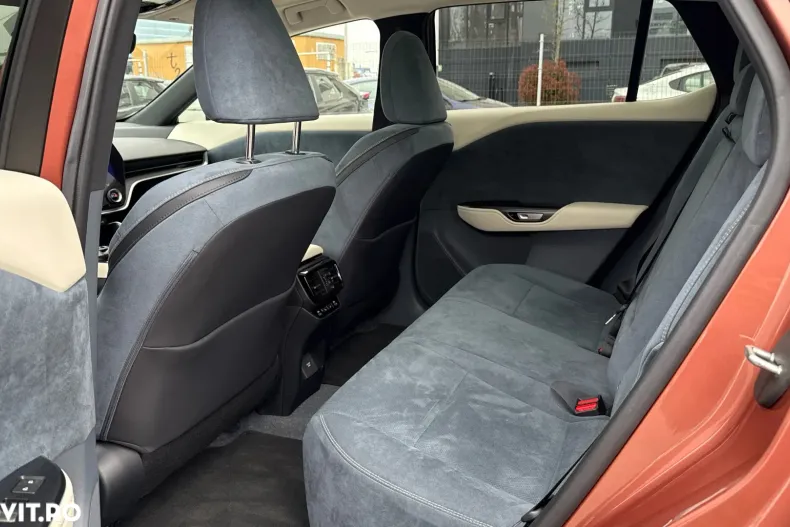 Lexus RZ din 2023 cu 5.433 km - oferta LEX160105 - foto 12