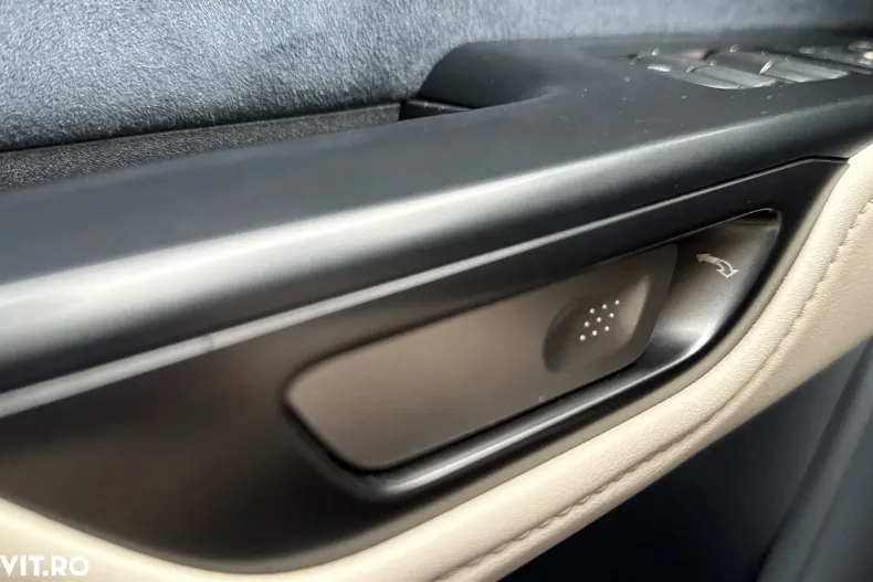 Lexus RZ din 2023 cu 5.433 km - oferta LEX160105 - foto 35