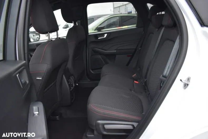 Ford Kuga din 2024 cu 1 km - oferta FOR160108 - foto 11