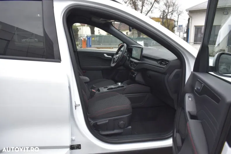 Ford Kuga din 2024 cu 1 km - oferta FOR160108 - foto 13
