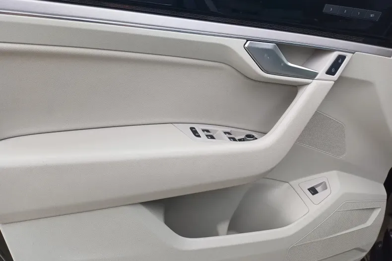 Volkswagen Touareg din 2019 cu 105.650 km - oferta VOL160120 - foto 9