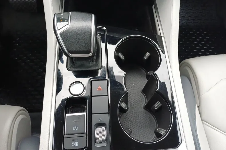 Volkswagen Touareg din 2019 cu 105.650 km - oferta VOL160120 - foto 16