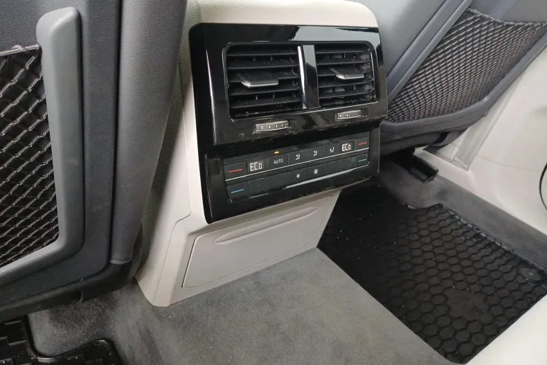 Volkswagen Touareg din 2019 cu 105.650 km - oferta VOL160120 - foto 20