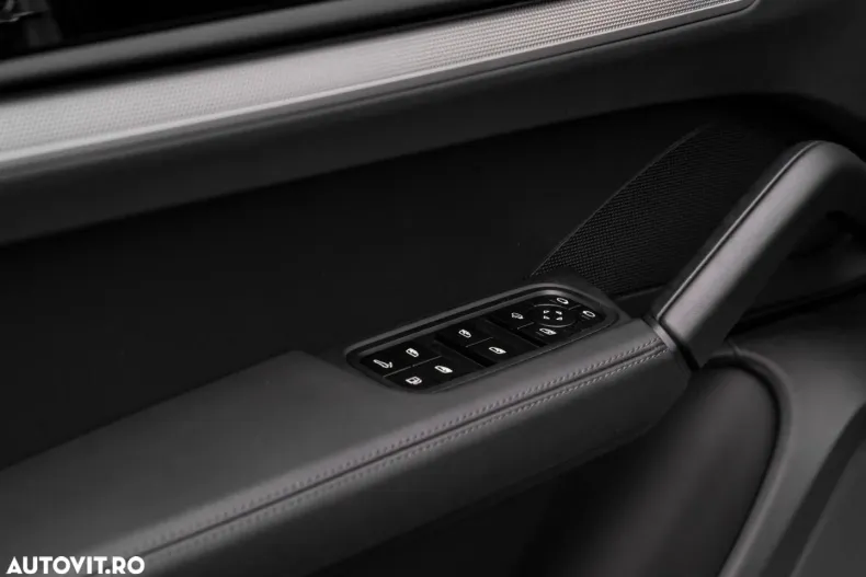 Porsche Cayenne din 2024 cu 15.426 km - oferta POR160137 - foto 28