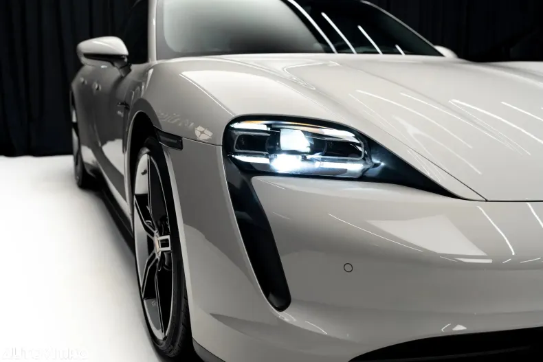 Porsche Taycan din 2023 cu 20 km - oferta POR160144 - foto 2