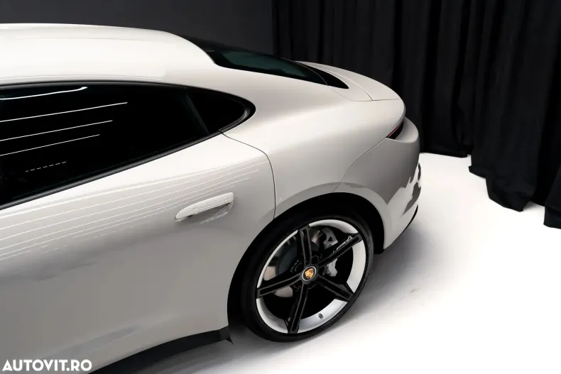 Porsche Taycan din 2023 cu 20 km - oferta POR160144 - foto 15