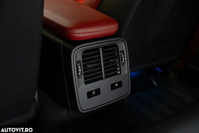 Porsche Taycan din 2023 cu 20 km - oferta POR160144 - foto 30