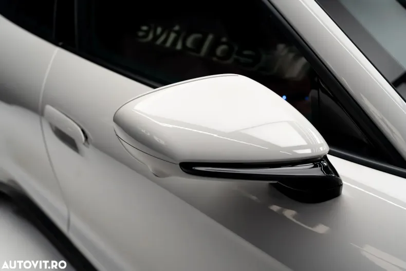 Porsche Taycan din 2023 cu 20 km - oferta POR160144 - foto 38