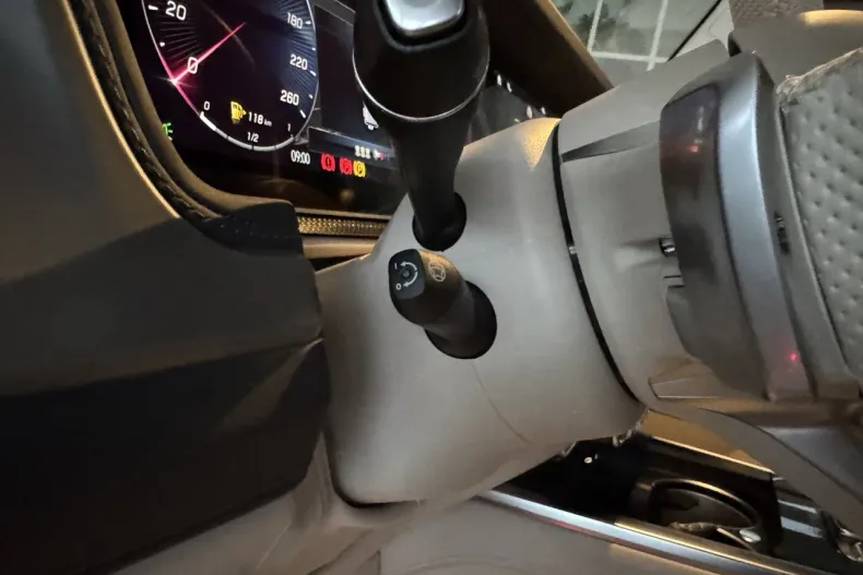 Mercedes-Benz G din 2025 cu 5.000 km - oferta MER160147 - foto 16