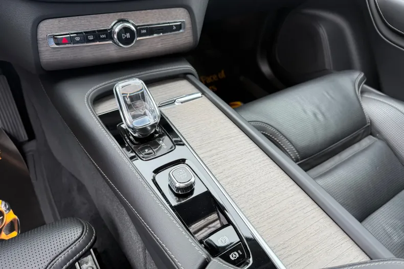 Volvo XC90 din 2022 cu 108.000 km - oferta VOL160181 - foto 25