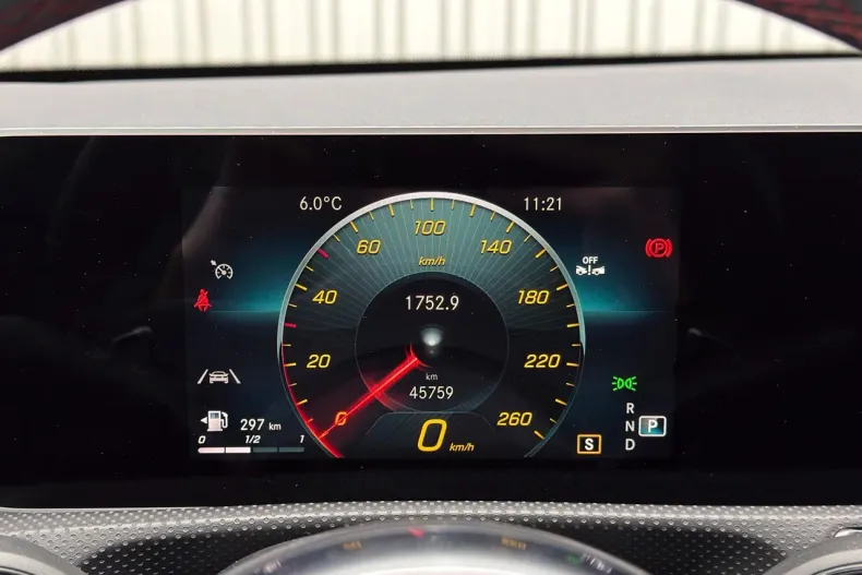 Mercedes-Benz CLA din 2020 cu 45.759 km - oferta MER160184 - foto 20