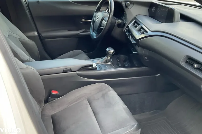 Lexus UX din 2019 cu 79.458 km - oferta LEX160194 - foto 13