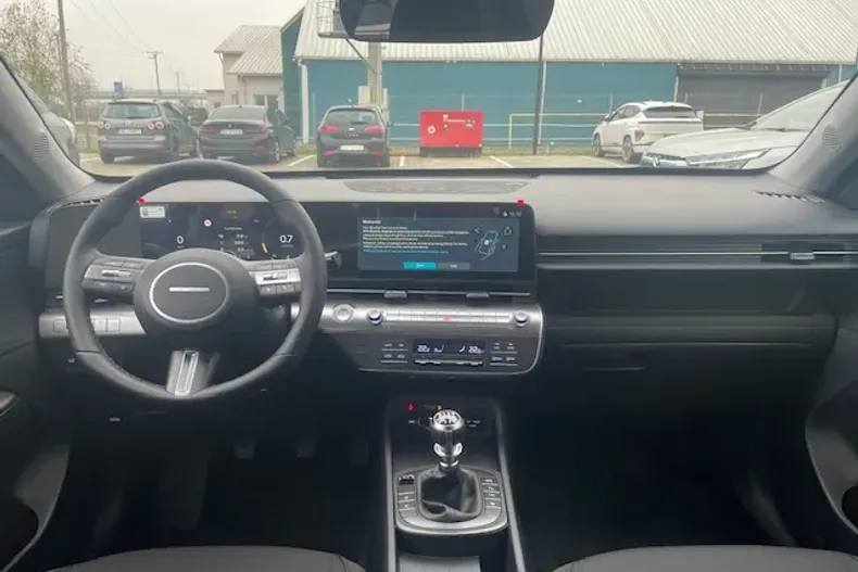 Hyundai KONA din 2025 cu 14 km - oferta HYU160197 - foto 4