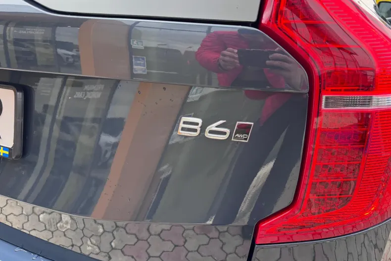 Volvo XC90 din 2024 cu 48.472 km - oferta VOL160201 - foto 14