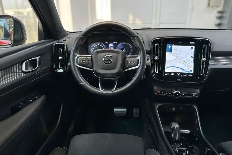 Volvo XC40 din 2020 cu 157.000 km - oferta VOL160222 - foto 11