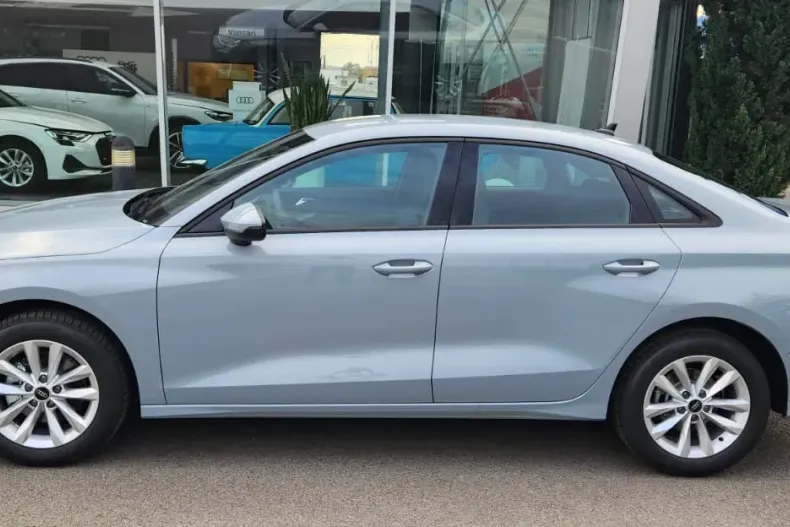 Audi A3 din 2025 cu 10 km - oferta AUD160235 - foto 2