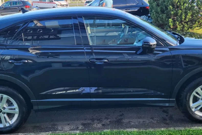 Audi Q3 din 2025 cu 10 km - oferta AUD160236 - foto 6