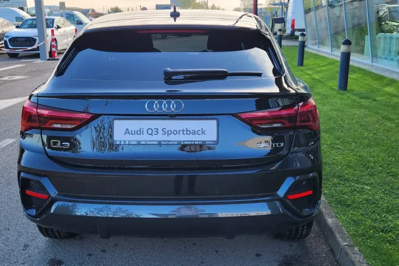 Audi Q3 din 2025 cu 10 km - oferta AUD160236 - foto 8