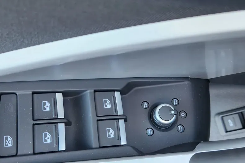 Audi Q3 din 2025 cu 10 km - oferta AUD160236 - foto 19