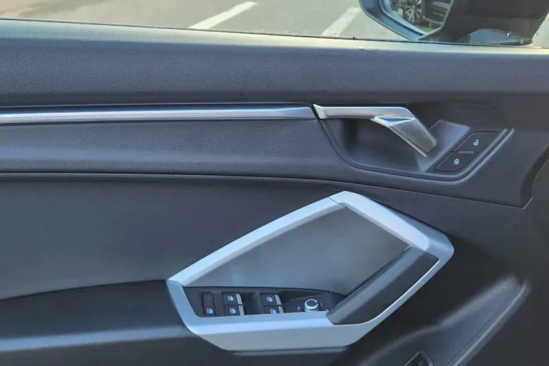 Audi Q3 din 2025 cu 10 km - oferta AUD160236 - foto 20