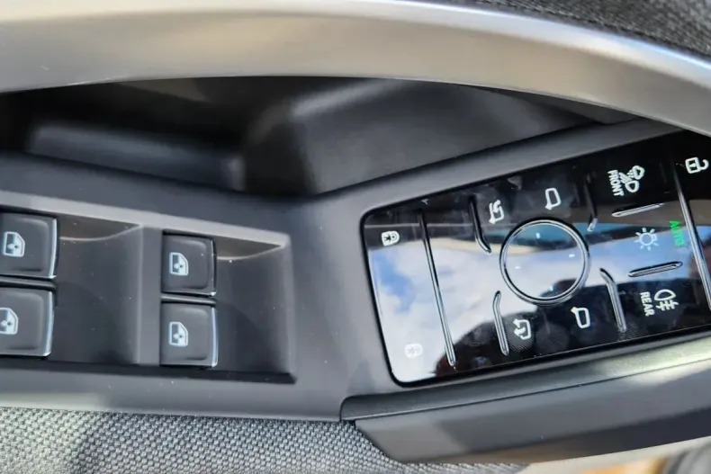 Audi Q5 din 2025 cu 1 km - oferta AUD160238 - foto 10