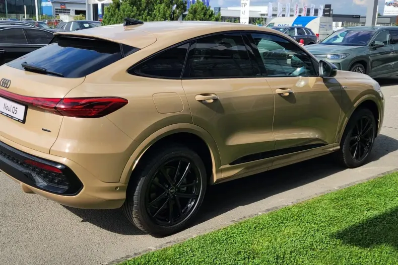 Audi Q5 din 2025 cu 1 km - oferta AUD160238 - foto 12