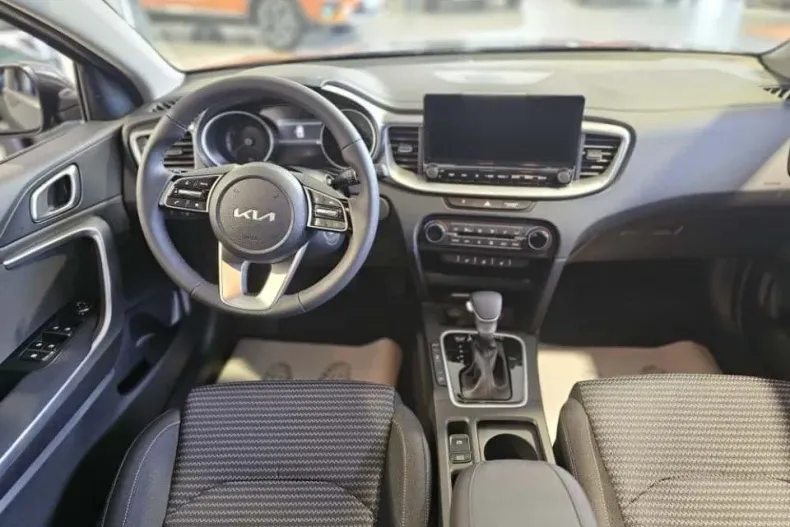 Kia XCeed din 2026 cu 1 km - oferta KIA160240 - foto 9