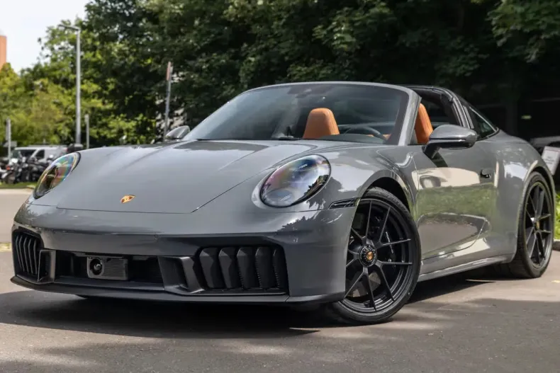 Porsche 911 din 2025 cu 3.800 km - oferta POR160244 - foto 1