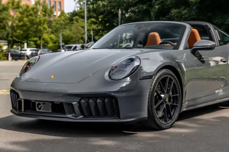 Porsche 911 din 2025 cu 3.800 km - oferta POR160244 - foto 3