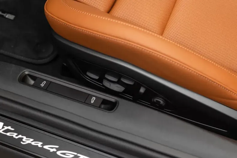 Porsche 911 din 2025 cu 3.800 km - oferta POR160244 - foto 22