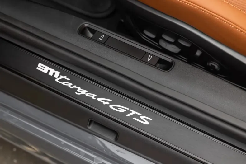 Porsche 911 din 2025 cu 3.800 km - oferta POR160244 - foto 23