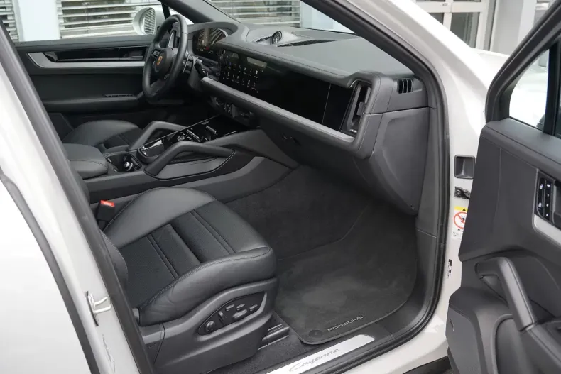 Porsche Cayenne Coupe din 2024 cu 18.500 km - oferta POR160247 - foto 19