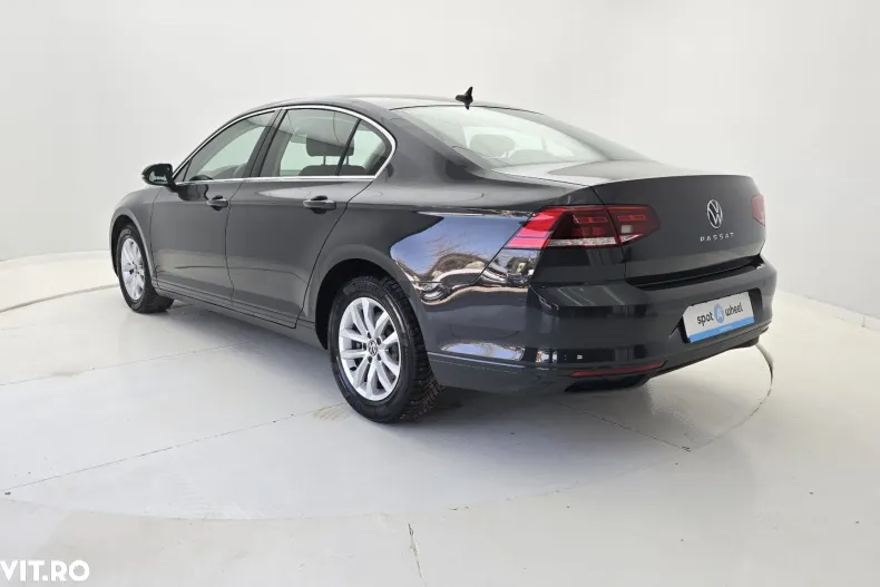 Volkswagen Passat din 2021 cu 129.484 km - oferta VOL160264 - foto 8