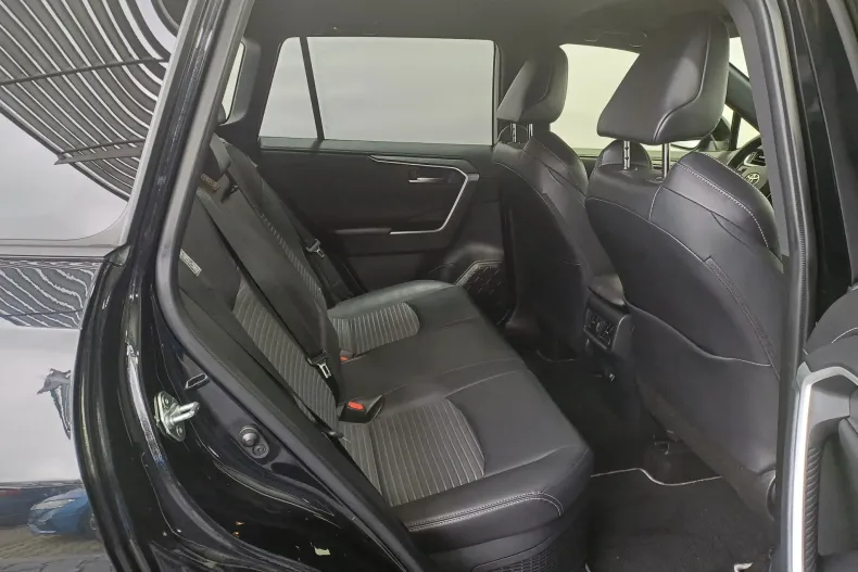 Toyota RAV4 din 2021 cu 70.963 km - oferta TOY160271 - foto 24