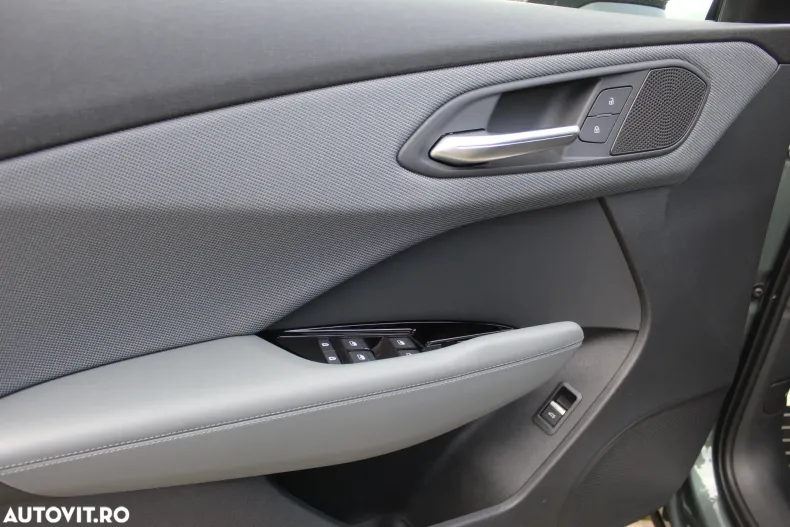 Audi Q3 din 2025 cu 976 km - oferta AUD160273 - foto 9