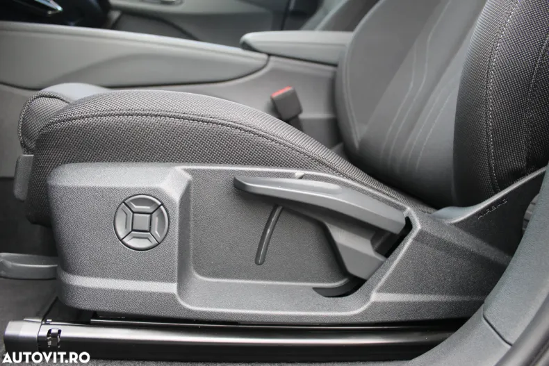 Audi Q3 din 2025 cu 976 km - oferta AUD160273 - foto 24
