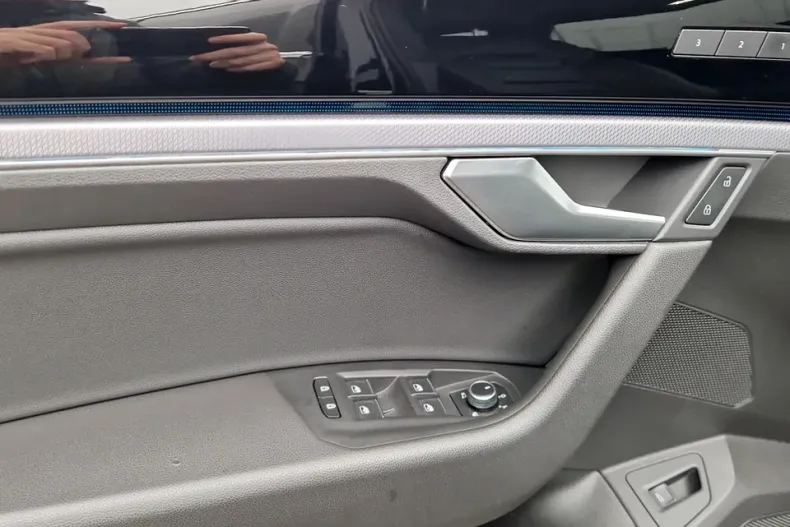 Volkswagen Touareg din 2021 cu 86.715 km - oferta VOL160277 - foto 16