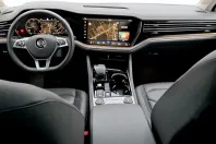 Volkswagen Touareg din 2019 cu 77.304 km - oferta VOL160279 - foto 13