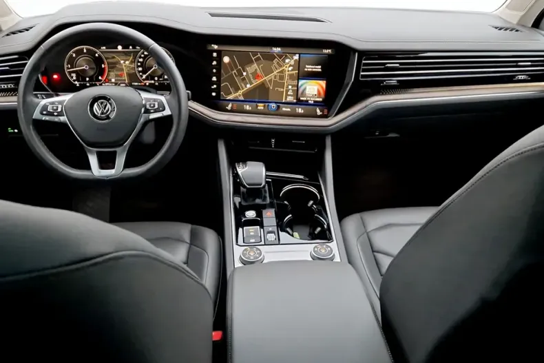 Volkswagen Touareg din 2019 cu 77.304 km - oferta VOL160279 - foto 13