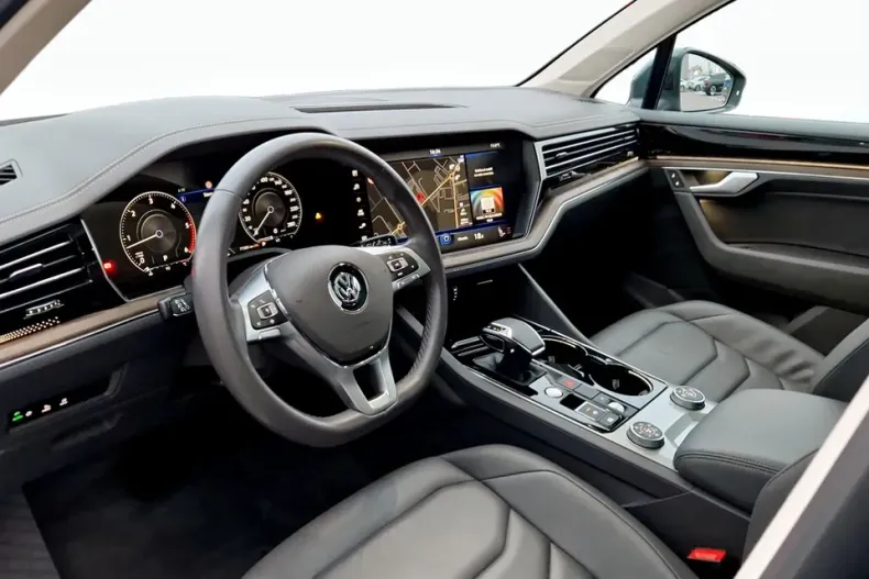 Volkswagen Touareg din 2019 cu 77.304 km - oferta VOL160279 - foto 18