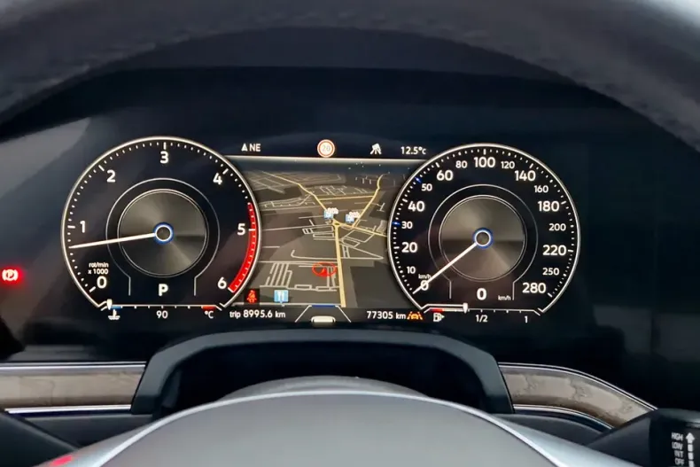 Volkswagen Touareg din 2019 cu 77.304 km - oferta VOL160279 - foto 21